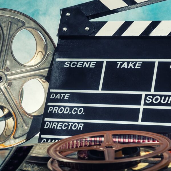 Die Rolle des Regisseurs: Wie steuert ein Regisseur die kreative Vision eines Films?